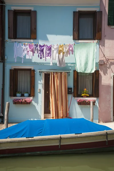 Barevné domy, burano, Itálie — Stock fotografie