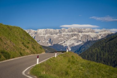 yol Dolomit Dağları, İtalya