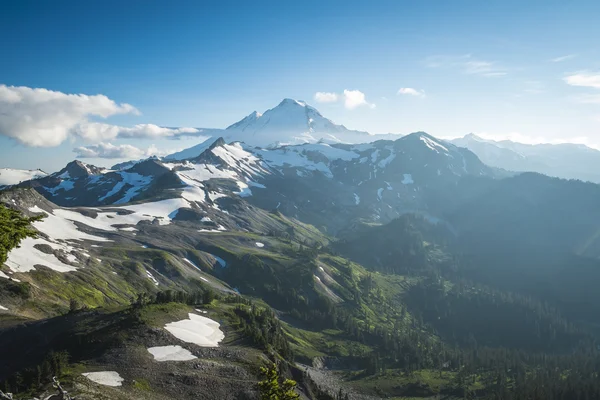 Schneebedeckter Mount Bäcker, Ptarmigan-Grat, Washington State Kaskade — Stockfoto