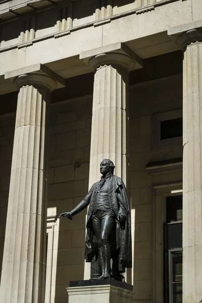 Szobor a george washington, federal hall, new york city — Stock Fotó