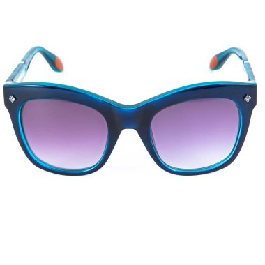 Beyaz arka planda mavi güneş gözlüğü çerçeveleri. Mavi çerçeveli güneş gözlükleri ve gözlükler..