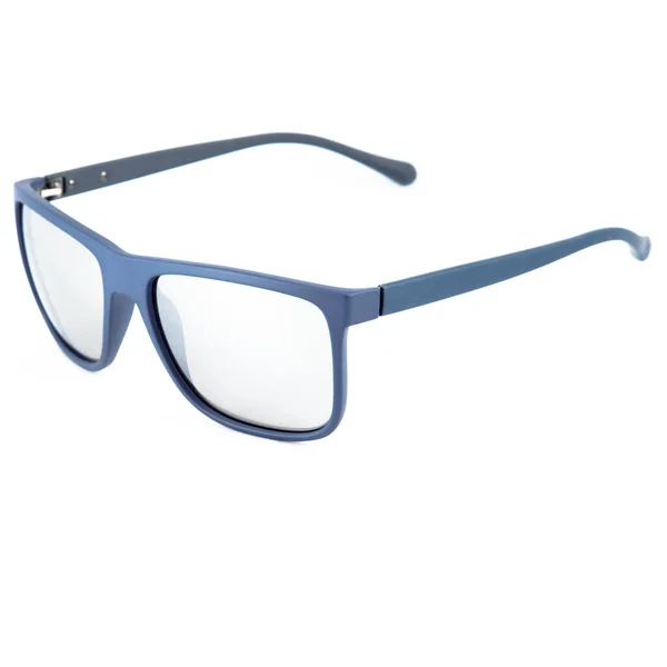 白い背景に青い眼鏡のフレーム 青い枠の眼鏡 — ストック写真