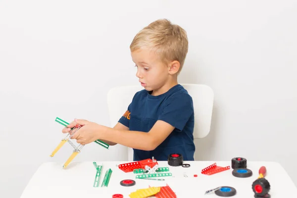 Little Boy Collects Children Designer Metala Five Year Old Boy — Stock Photo, Image