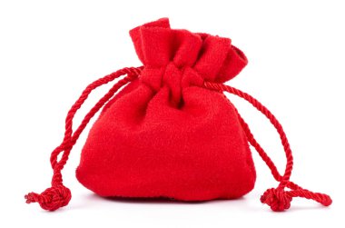 Kırmızı mücevher çantası beyaz arkaplanda izole edilmiş.