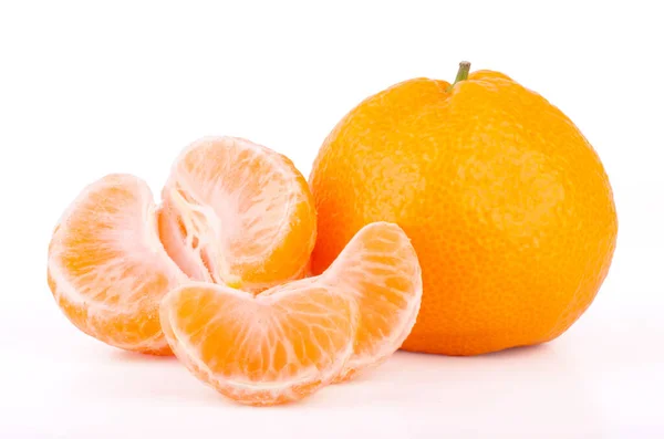 Group Tasty Mandarin Tangerine Slices Isolated White Background — Stockfoto