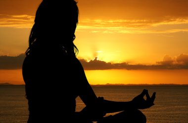 Yoga yapan kadın