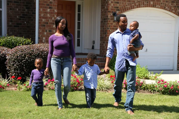 Familia afroamericana — Foto de Stock