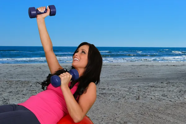 Mujer haciendo ejercicio —  Fotos de Stock