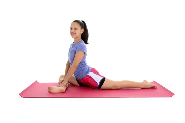 Dziewczyna w pozycji do jogi — Zdjęcie stockowe