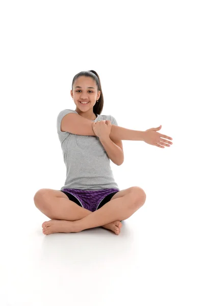 Flicka i Yoga pose — Stockfoto