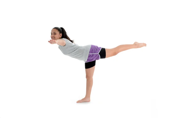 Mädchen in Yoga-Pose — Stockfoto