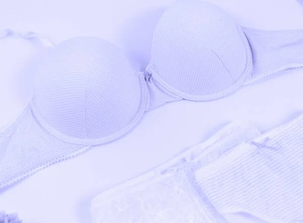 Yatağın Üzerinde Seksi Kadın Çamaşırları Çok Iyi Güzellik Günlüğü Konsepti — Stok fotoğraf