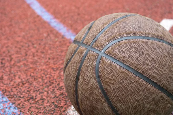 Close Basketball Ball Red Court Basketball Street Indoor Court Sports — ストック写真