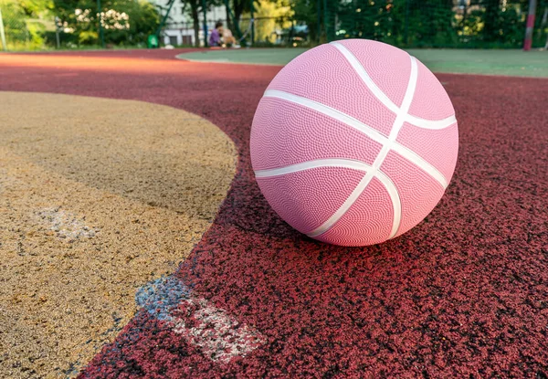 Pink Basketball Ball Ground Close Ball Red Court Basketball Street — ストック写真
