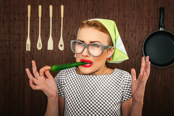 Mujer rural cocinera —  Fotos de Stock