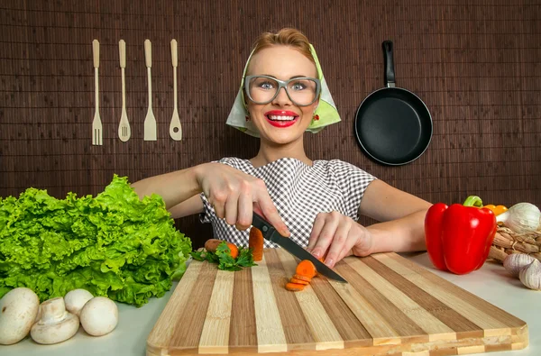 Venkovské ženy cook — Stock fotografie