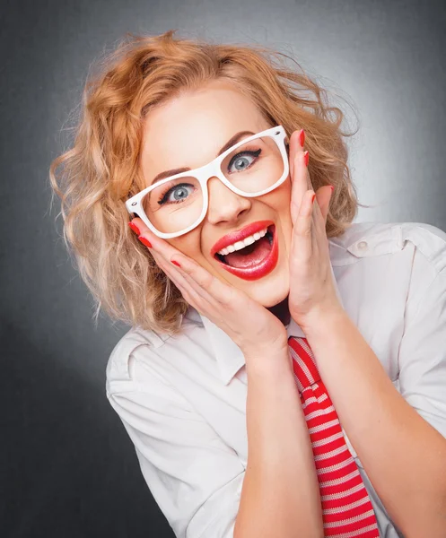 Frau, Studioaufnahme — Stockfoto