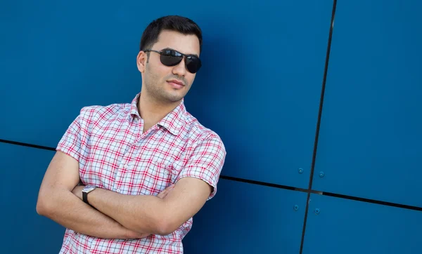 Retrato de un joven — Foto de Stock