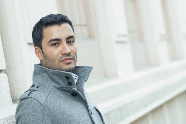 Portrait of a gorgeous young man — Stock Photo, Image