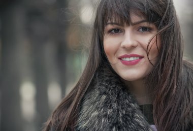 Genç güzel kadın.