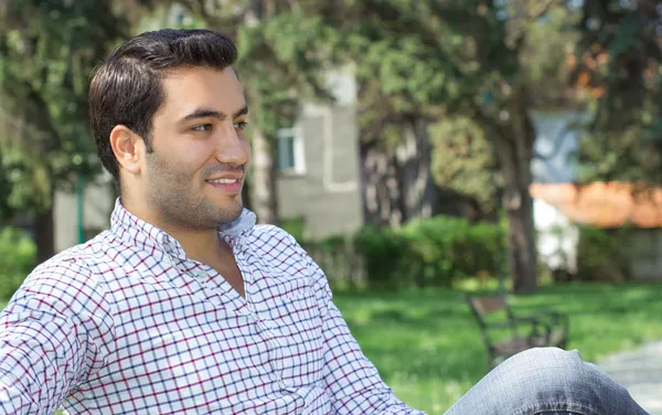 Young man outdoors — Stock Photo, Image