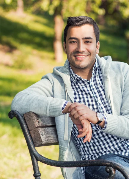 Bonito homem. — Fotografia de Stock