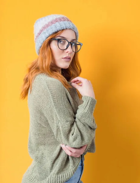 Beautiful Young Woman Isolated Yellow Background Pretty Girl Posing Attractive — Stock Photo, Image