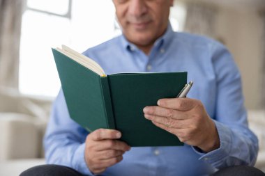 Evde Günlüğe ya da Günlüğe Yazan Adamın Kapanışı