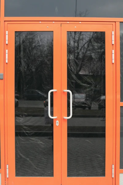A porta vermelha . — Fotografia de Stock