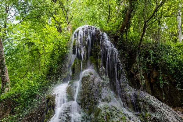 Wasserfall vom Steinkloster, Zaragoza, Spanien. — Stockfoto