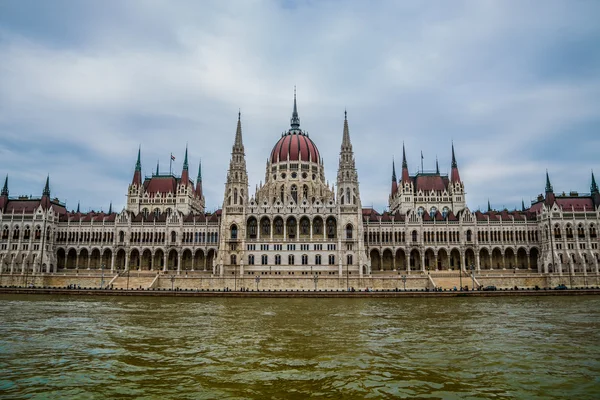 Будапештский парламент . — стоковое фото
