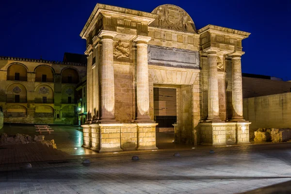 Cordoba's bridge gate — Stock Photo, Image