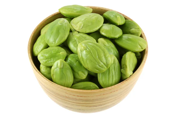 悪臭を放つ bean （ネジレフサマメノキ、苦い豆のボウル) — ストック写真