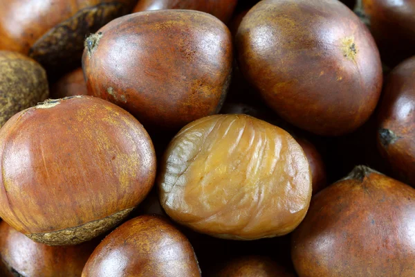 Roasted Sweet Chestnuts — Stock Photo, Image