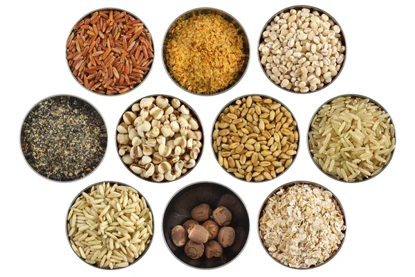 Assortimento di ingredienti sani in una ciotola inossidabile — Foto Stock