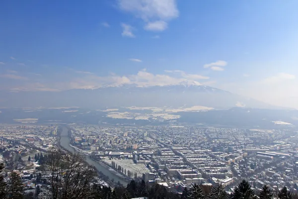 因斯布鲁克市，从在 tirol，奥地利 hafelekarspitze — 图库照片