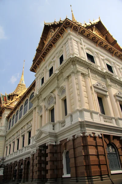 Grand Palace Chakri Mahaprasad Hall side view, Bangkok, Thailand — Stock Photo, Image
