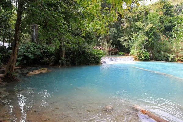 Kuang si vattenfall, luang prabang, laos — Stockfoto