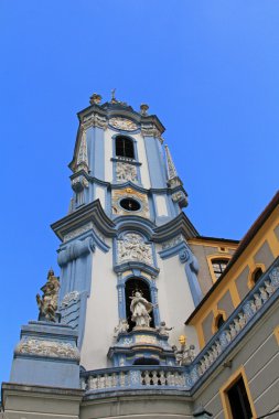 Durnstein Abbey (Stift Durnstein, mavi çan kulesi)