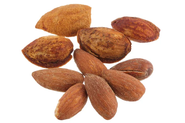 Shelled and unshelled almonds — Stock Photo, Image