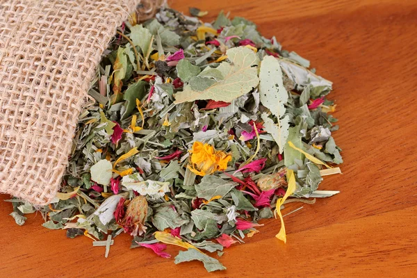 Un saco de té de hierbas seco —  Fotos de Stock