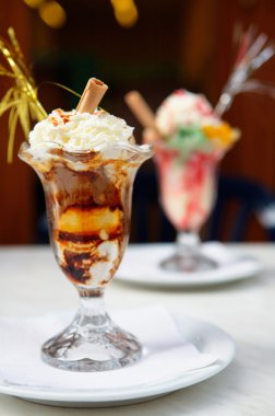 Çikolatalı dondurma