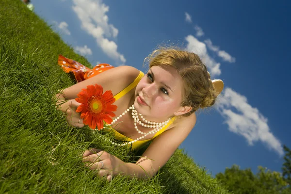 Young woman — Stock Photo, Image