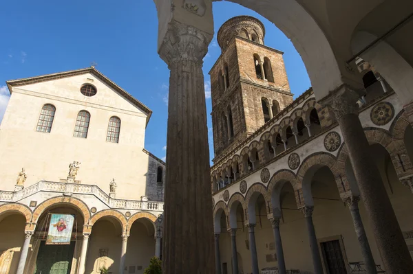 Atrium of the cathedral with columns and steeple — Zdjęcie stockowe