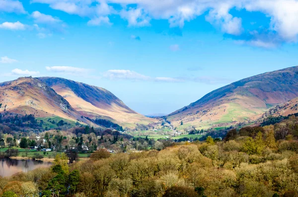 Early Spring Vista Para Dunmail Levantar Loughrigg Terraço Com Helm — Fotografia de Stock