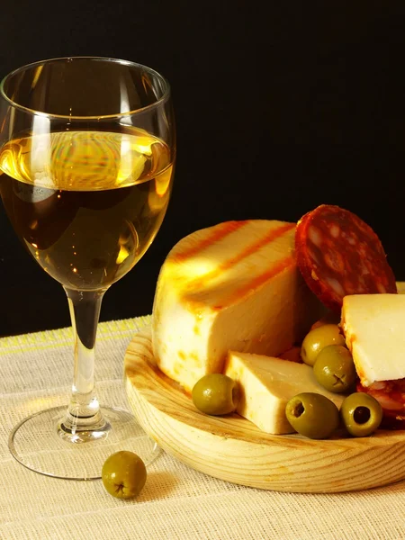 White, Cheese, Sausage and Olives 02 — Stock Photo, Image