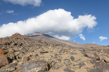 Büyük Ararat Dağı tepesinde büyük bir fırtına bulutu, Agri Dagi, Doğu Anadolu Bölgesi, Türkiye