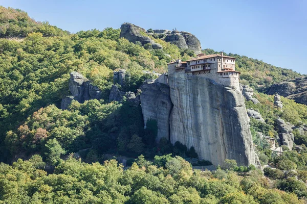 Bizantyjski Cudowny Klasztor Skale Meteora Grecja Tajemnicze Wiszące Nad Skałami — Zdjęcie stockowe