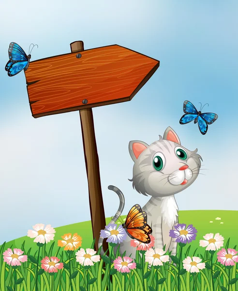 Un gato con tres mariposas al lado de la tabla de flecha de madera — Vector de stock