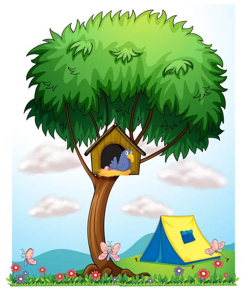 A pethouse above a tree near the tent — Stock Vector
